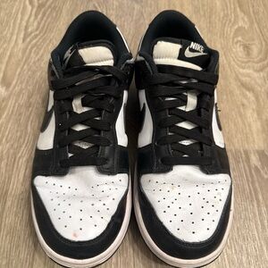 Nike Panda Dunks